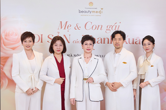 Hành trình gìn giữ nhan sắc thanh xuân của mẹ và con gái