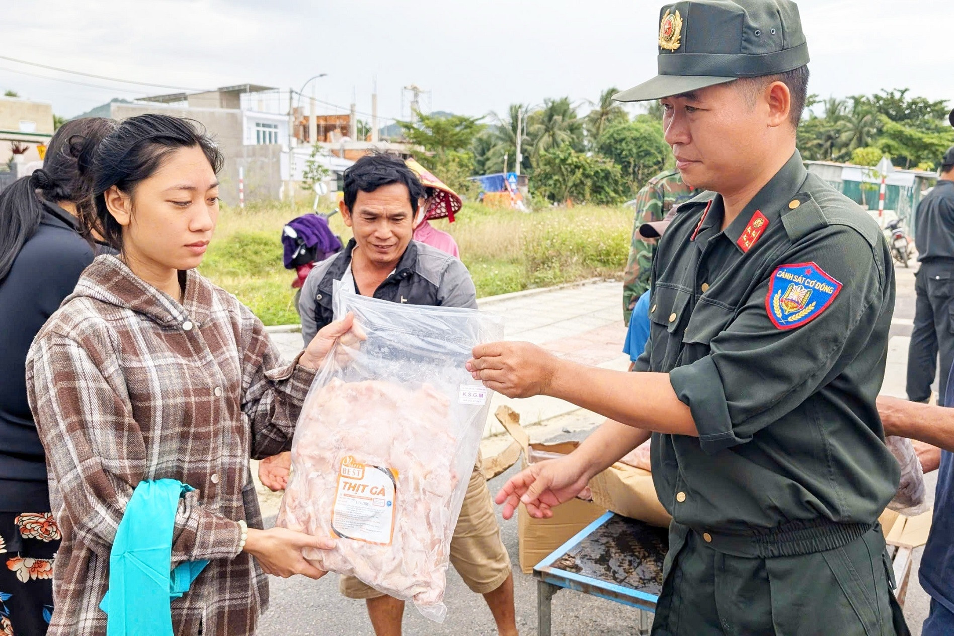 Japfa chung tay cùng cộng đồng khắc phục hậu quả sau lũ