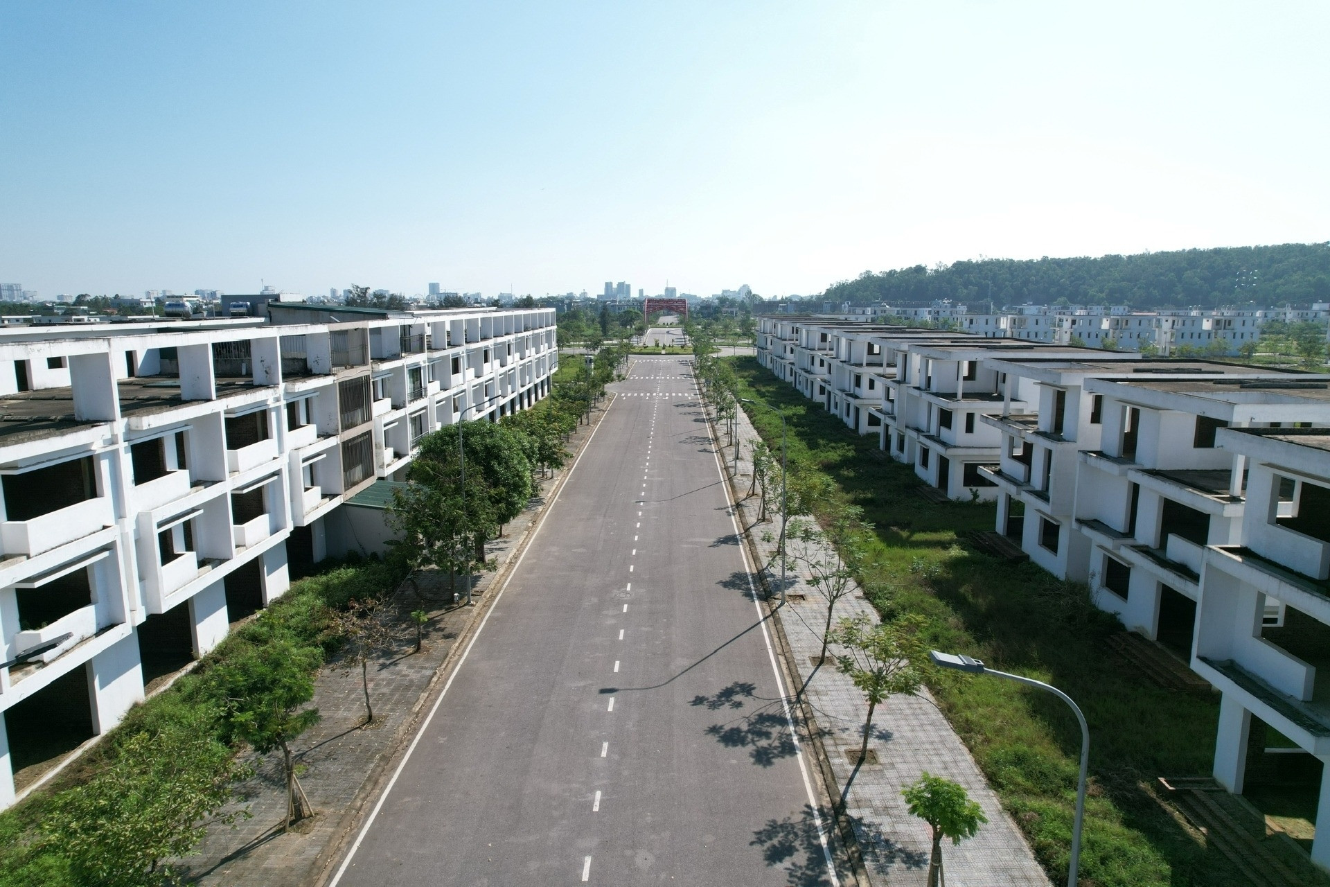 Khu đô thị được ví như 'thành phố thu nhỏ’ ở Sầm Sơn hoang vắng lạ thường