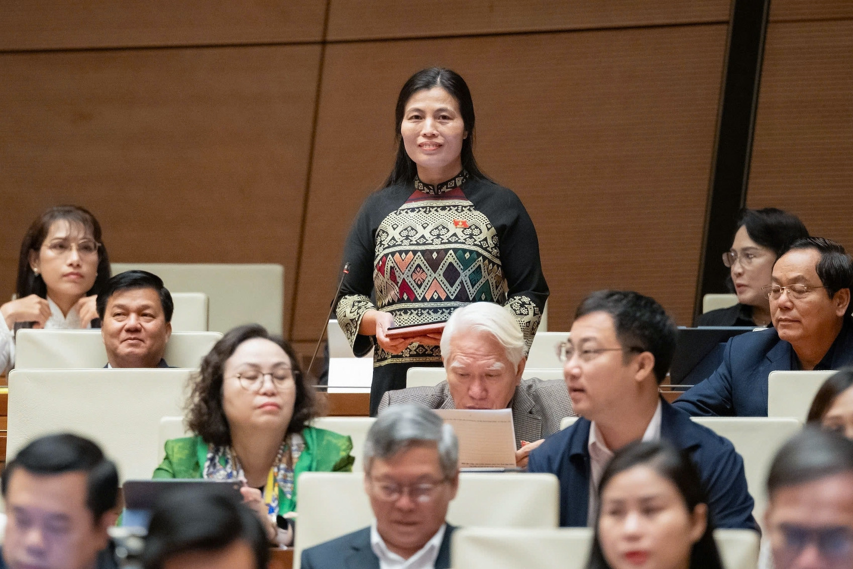 Nữ đại biểu Bru-Vân Kiều kiến nghị chính sách cho người dân tộc thiểu số