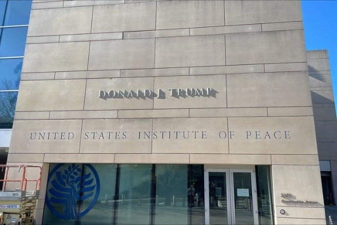 Viện hòa bình Mỹ đổi tên thành &apos;Viện Hòa bình Donald J. Trump&apos;