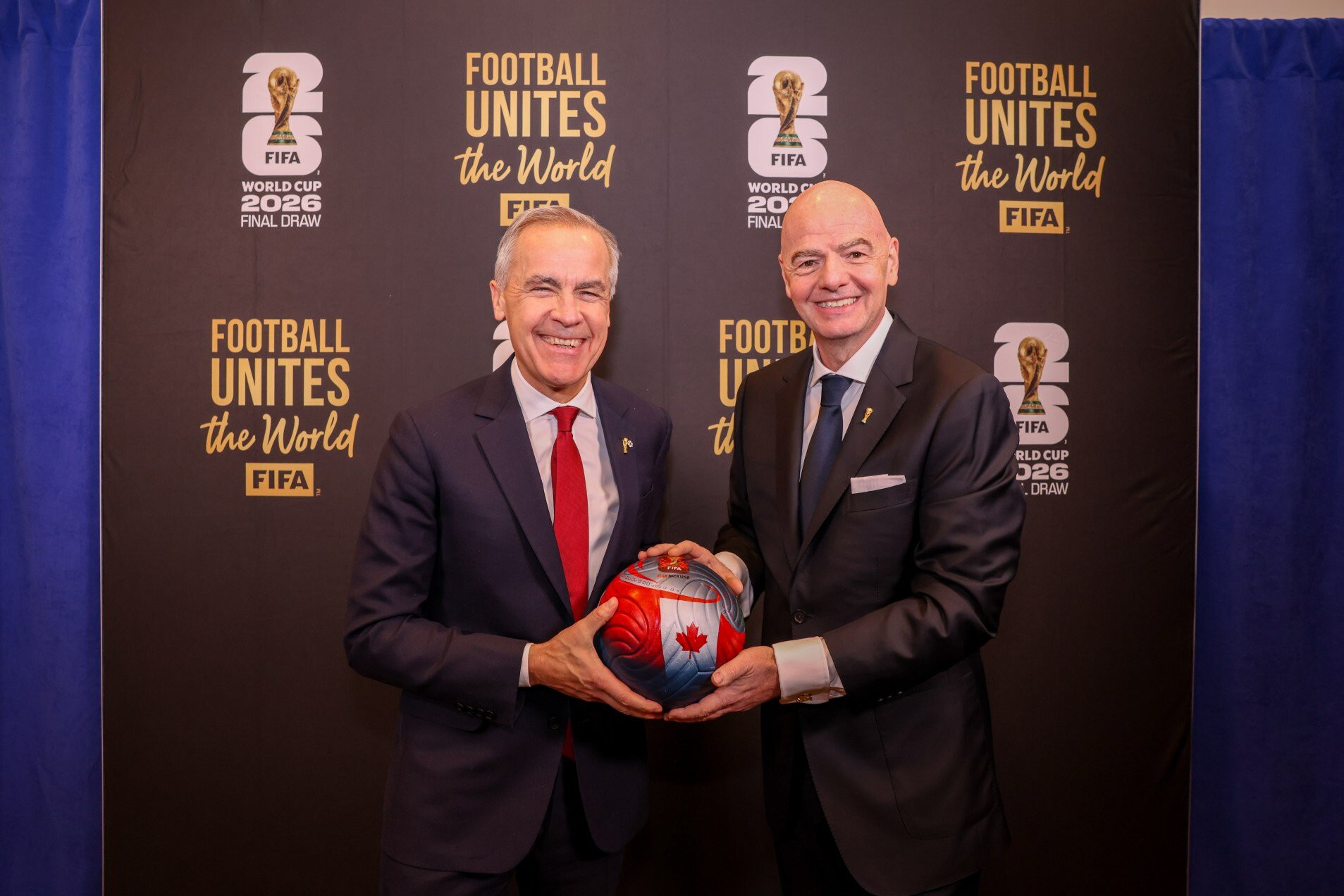 www_thesun_co_uk fifa president gianni infantino poses 1043501469 (1).jpg