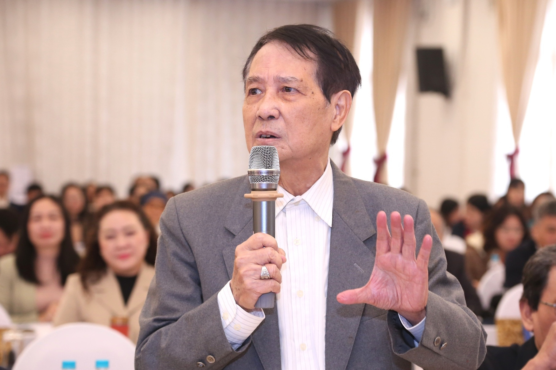 ‘AI đang được đưa vào các trường một cách tràn lan, không có kiểm soát’