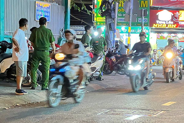 Bắt giữ tài xế công nghệ đâm chết chủ quán vì mâu thuẫn xin nước đá