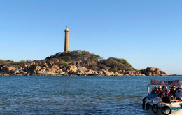 Hải đăng Kê Gà hơn 120 năm tuổi được xếp hạng di tích lịch sử..jpg