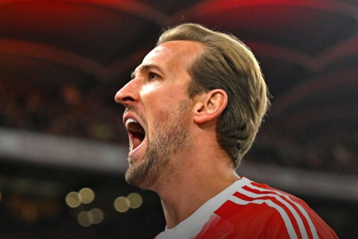  Harry Kane rực sáng, Bayern Munich bỏ xa đội xếp thứ hai 11 điểm 