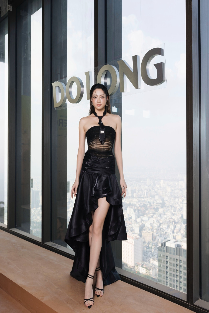 https://static-images.vnncdn.net/vps_images_publish/000001/000003/2025/12/6/luong-thuy-linh-22.jpg