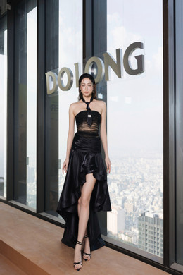 https://static-images.vnncdn.net/vps_images_publish/000001/000003/2025/12/6/luong-thuy-linh-22.jpg