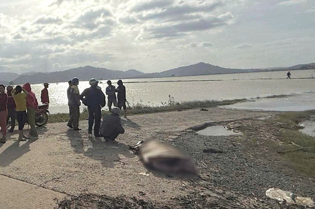 z7297809861725 0a9598906a97ef2afa9bca95c856d707 518.jpg