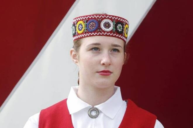 Kỳ lạ đất nước thiếu đàn ông, phụ nữ phải đi 'thuê chồng' theo giờ