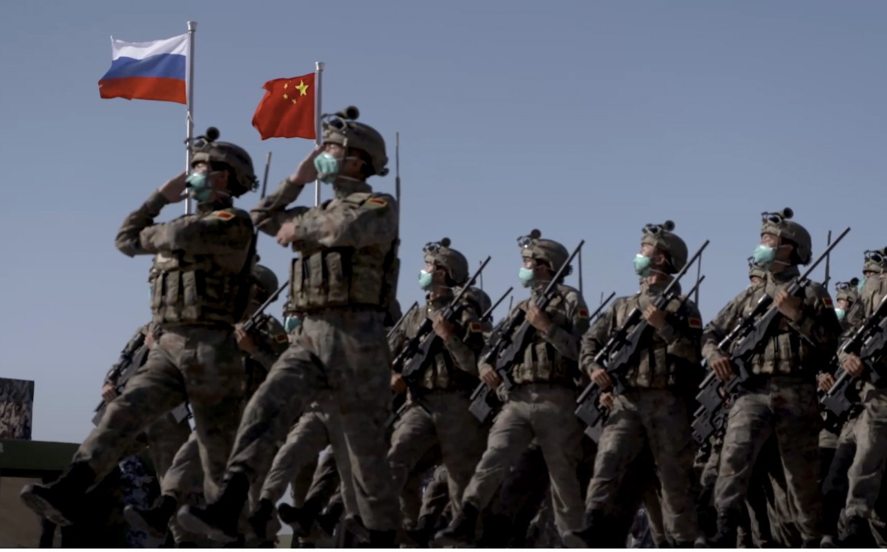 Lính Trung Quốc và Nga trong một cuộc tập trận chung. Ảnh: CGTN