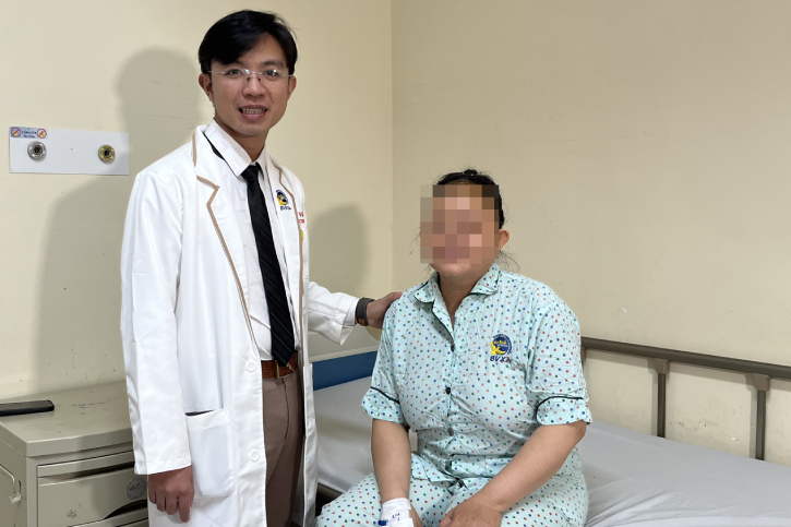 Người phụ nữ bất ngờ đổ gục tại công ty, phát hiện đột quỵ xuất huyết hiếm gặp