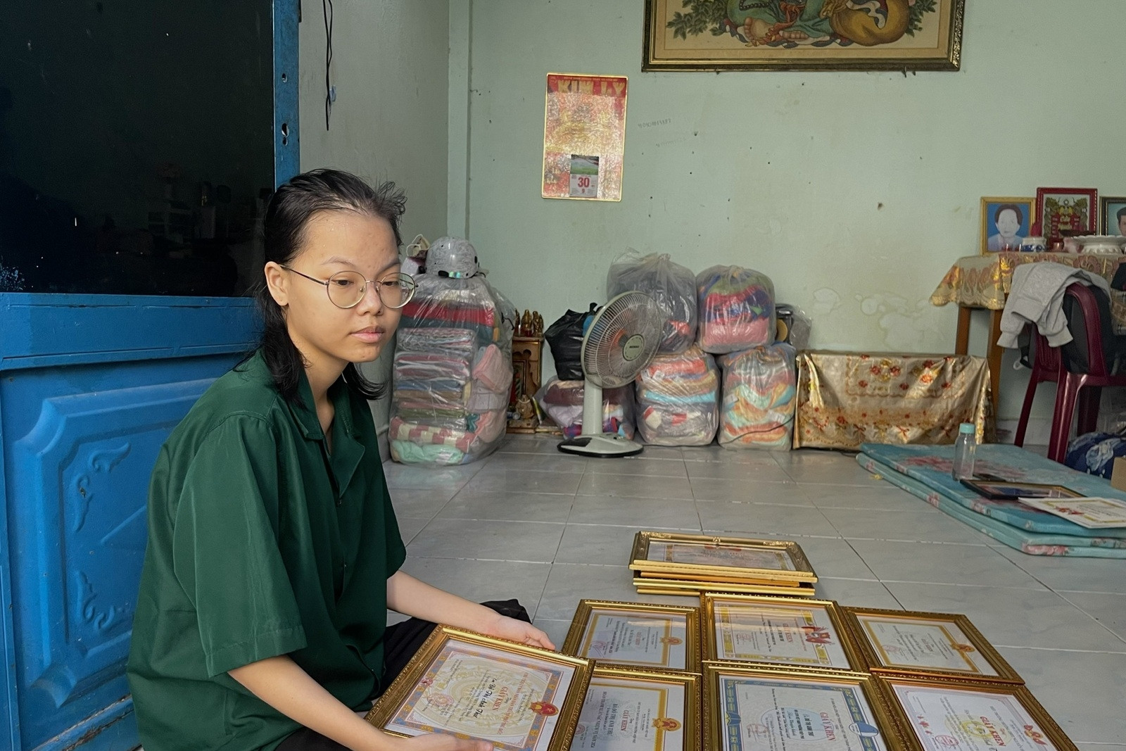 Nữ sinh mắc bệnh hiểm nghèo, đường đến trường dang dở vì gia đình kiệt quệ