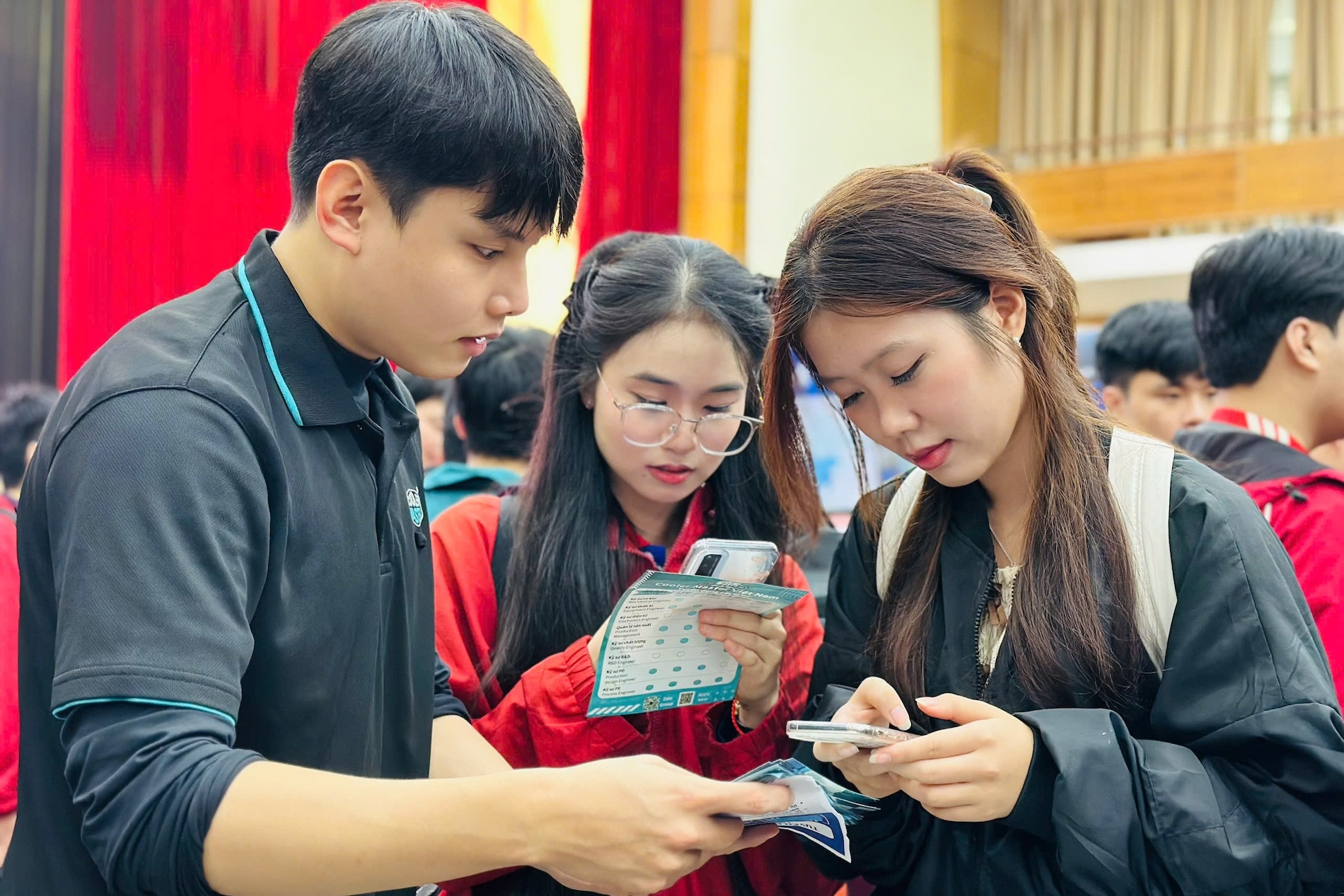 ‘Sử dụng tiếng Anh tốt, mức lương khi mới ra trường có thể tăng 20%’