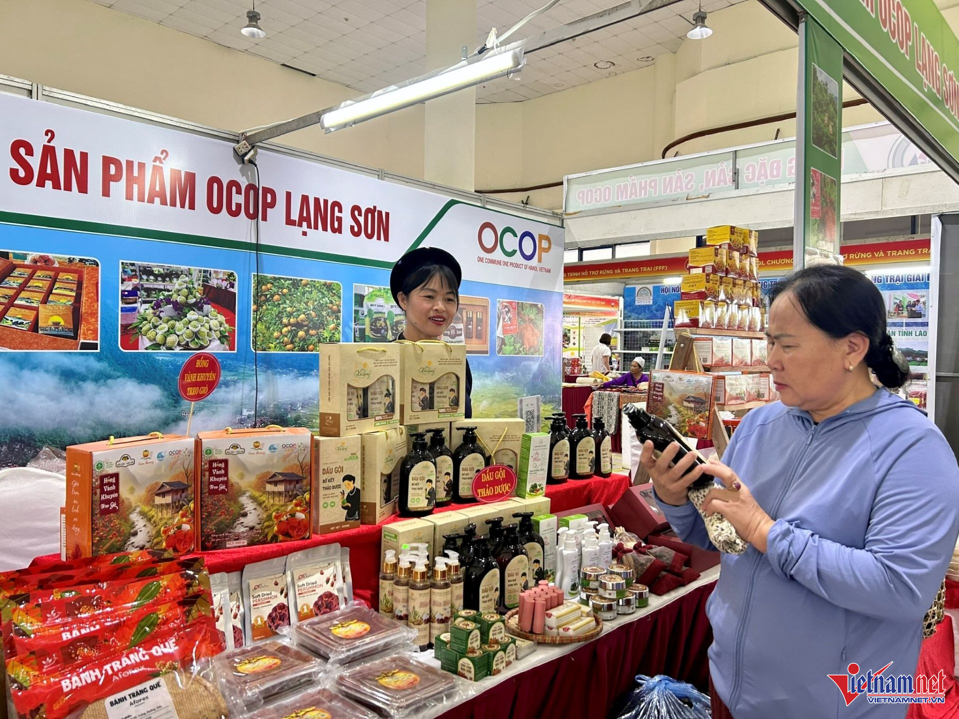 W-phụ nữ với ocop.jpg