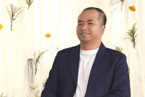 Anh chồng khiếm thính chúc phúc trong đám cưới, cô dâu xúc động nghẹn ngào