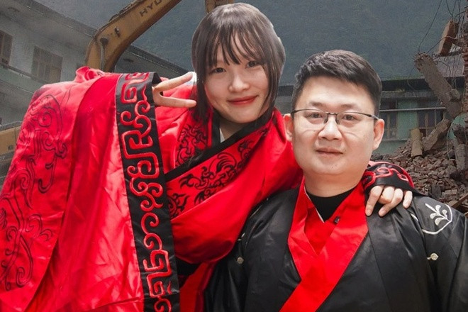 Cô gái cưới ân nhân cứu mình 17 năm trước, viết tiếp chuyện tình cảm động