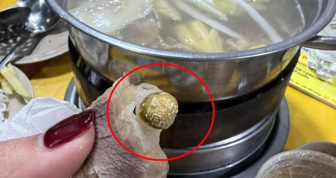 Bị khách tố miếng thịt có dòi, quán bò nhúng giấm ở Hà Nội tạm dừng hoạt động