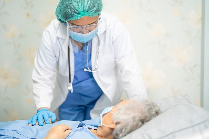 Cảnh giác ‘bệnh tử 24 giờ’ đe dọa người lớn tuổi