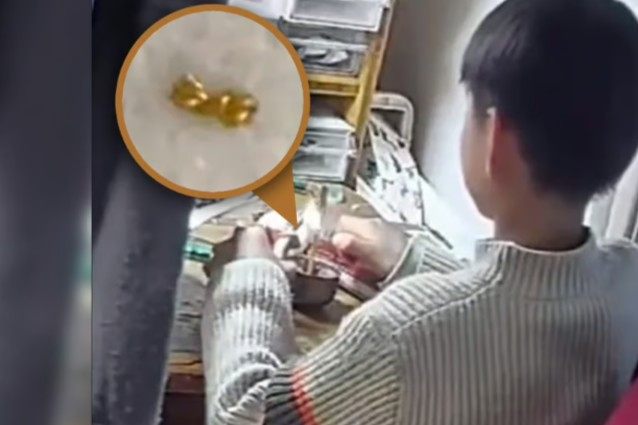 Cậu bé 8 tuổi cắt vụn dây chuyền vàng của mẹ để tặng các bạn trong lớp