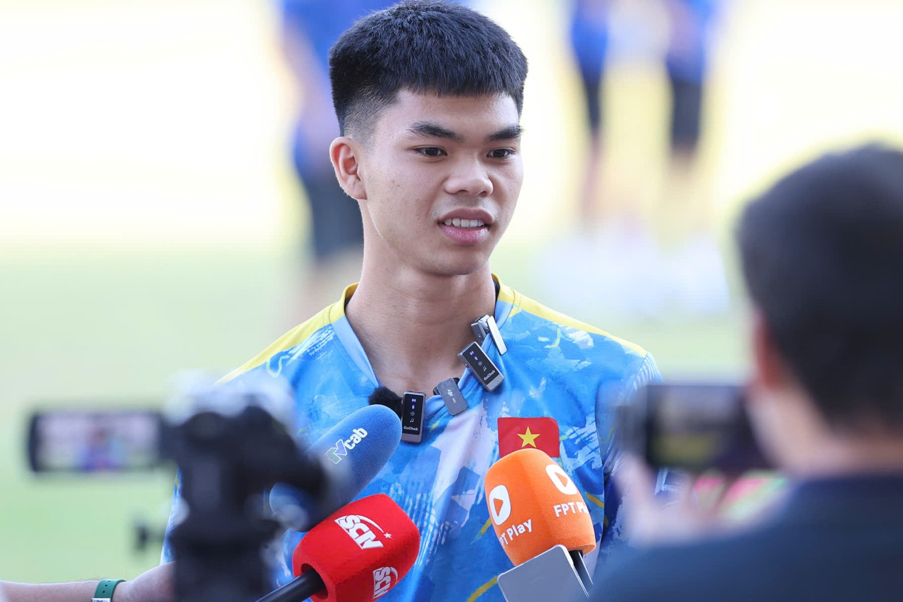 Cầu thủ U22 Việt Nam sáng học Đại học, chiều tập đá SEA Games