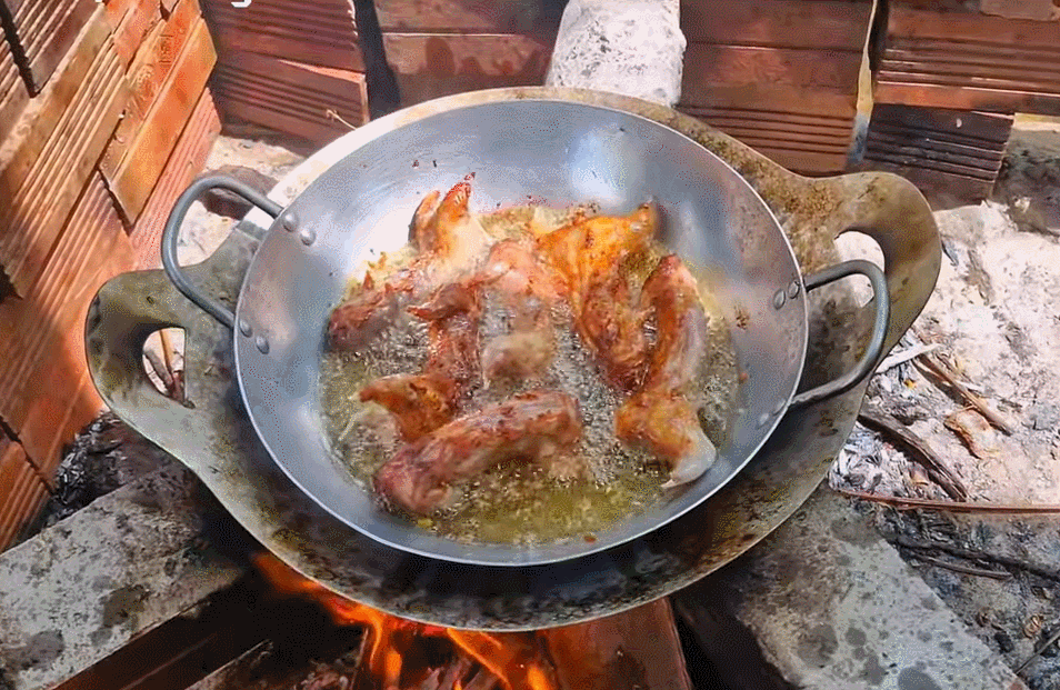 Đặc sản Vĩnh Long lạ miệng, có món khách ngại thử, có món 'không ai nỡ ăn'