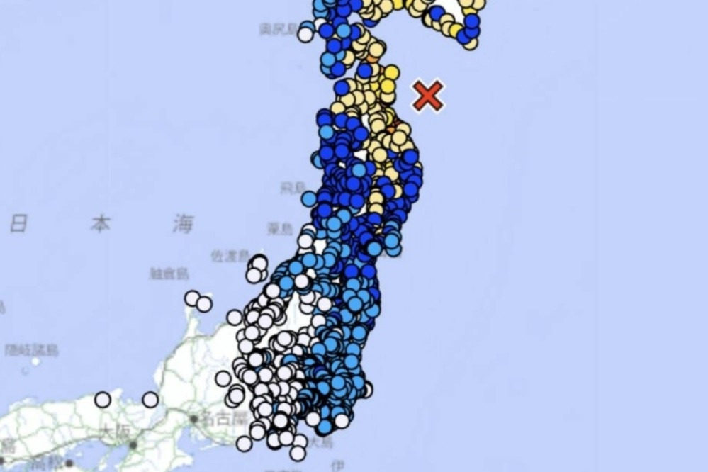 Động đất mạnh ngoài khơi Nhật Bản, Tokyo đưa ra loạt cảnh báo sóng thần