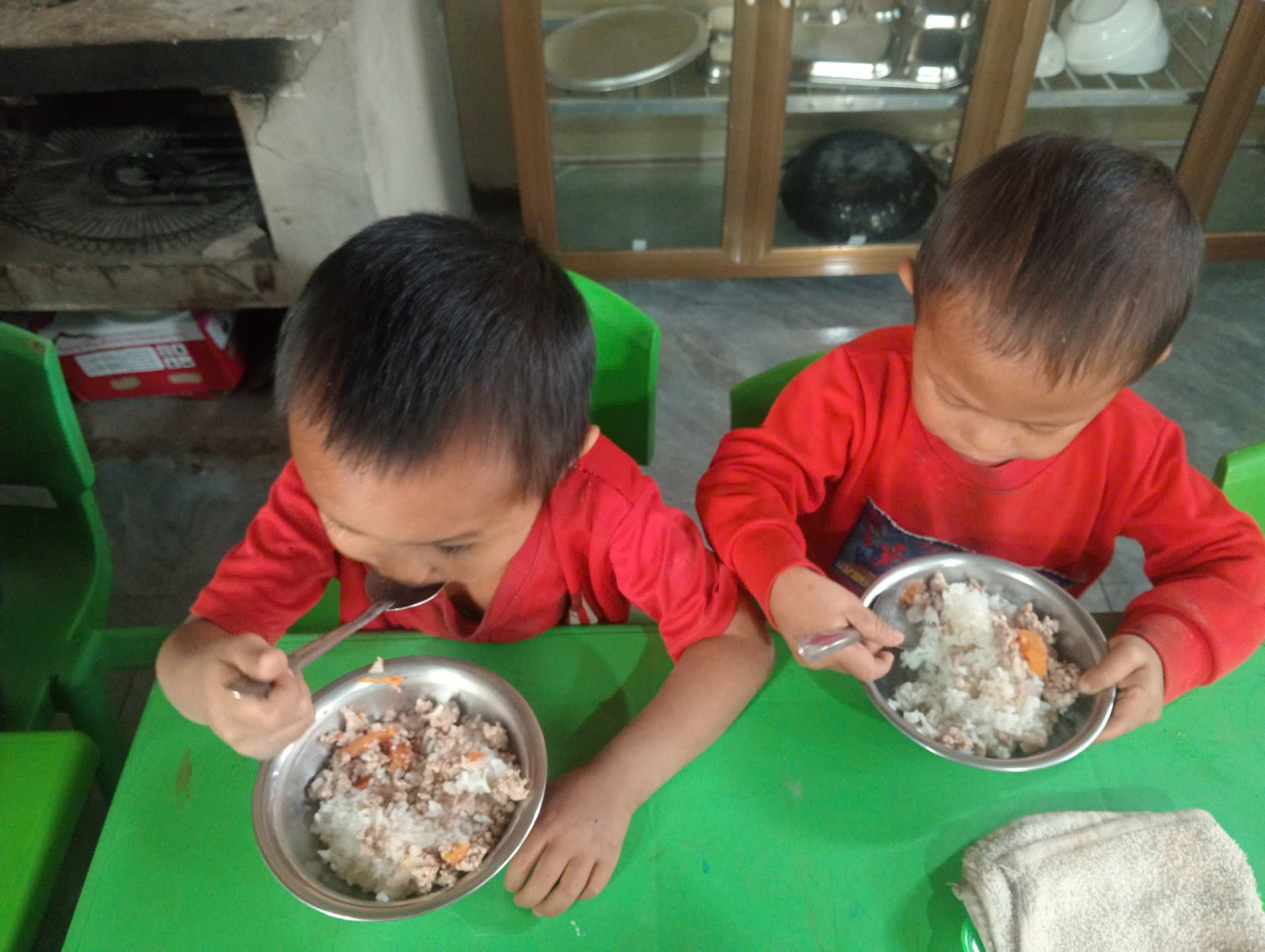 dự án nuôi em.jpg