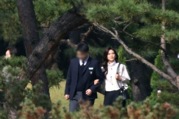 Mạng xã hội xôn xao vì điểm thi gần tuyệt đối của hậu duệ tập đoàn nổi tiếng