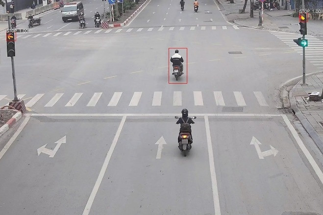 Một camera AI ở Hà Nội phát hiện 703 lượt xe vượt đèn đỏ trong ngày