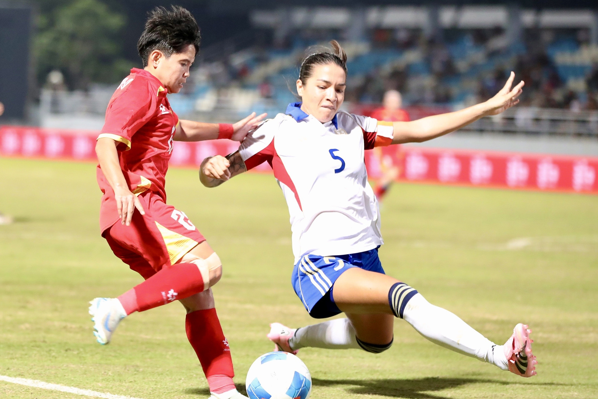 'Philippines chỉ giỏi bóng bổng, tuyển nữ Việt Nam sẽ đi tiếp'