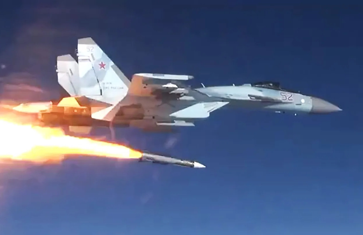 Tên lửa R-37M ‘xóa sổ’ cả phi đội NATO chỉ bằng một phát bắn, thay đổi luật chơi trên bầu trời