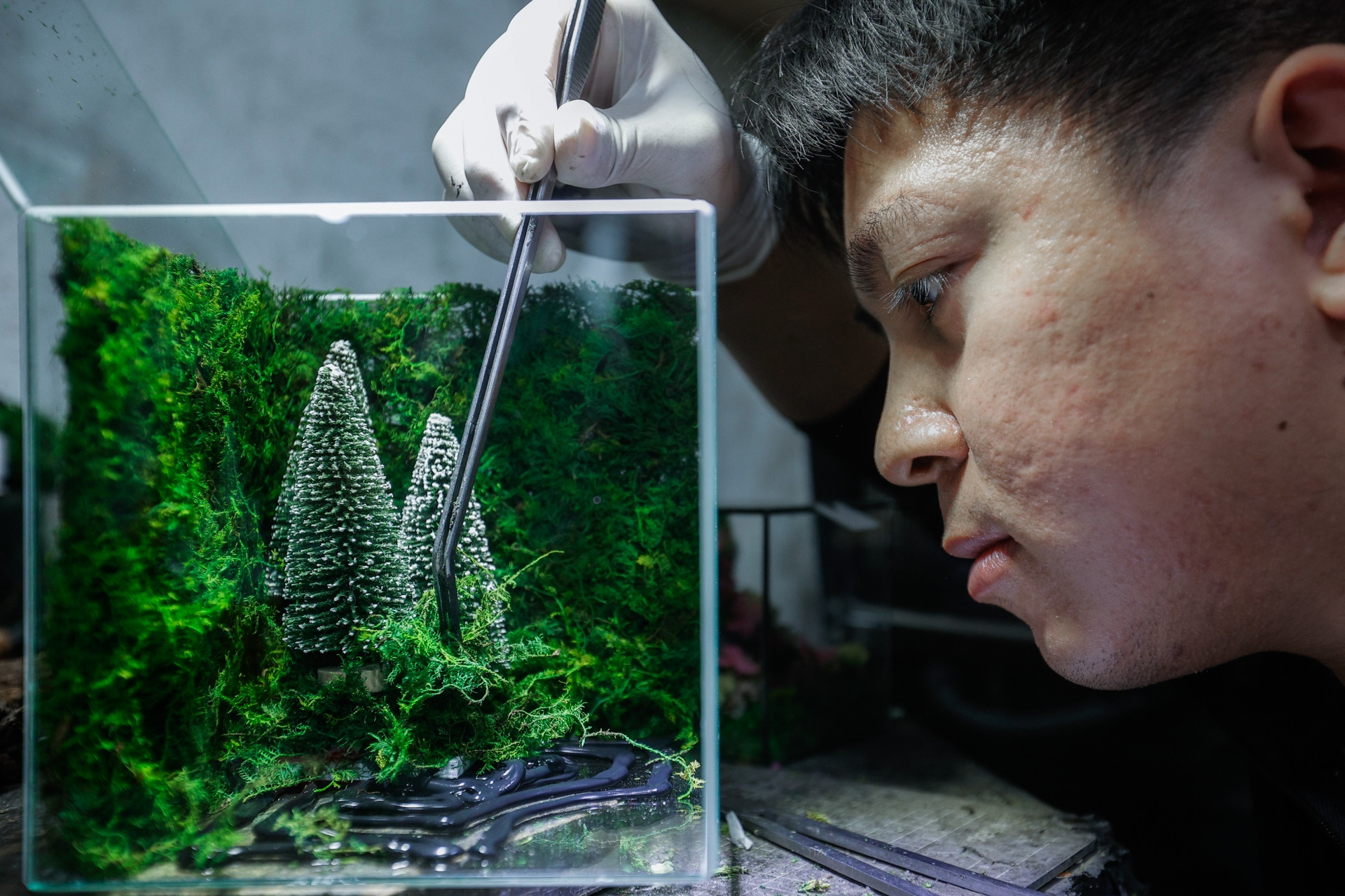 Làm đồ chơi Noel mini lạ mắt, startup kiếm hơn 2 tỷ đồng/tháng mùa Giáng sinh