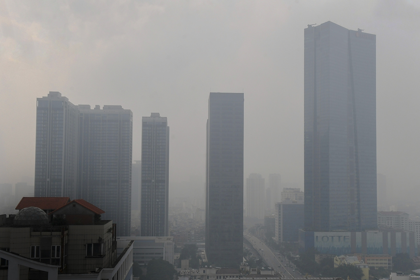 Thủ tướng yêu cầu tìm cách quản lý chất lượng không khí tại Hà Nội, TPHCM