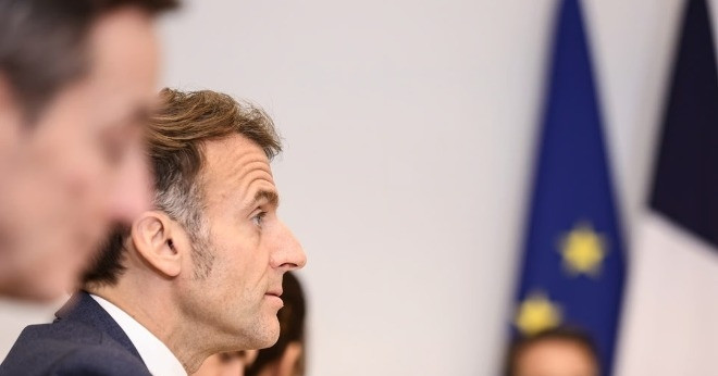 Tổng thống Pháp cảnh báo EU có thể áp thuế với hàng hóa Trung Quốc