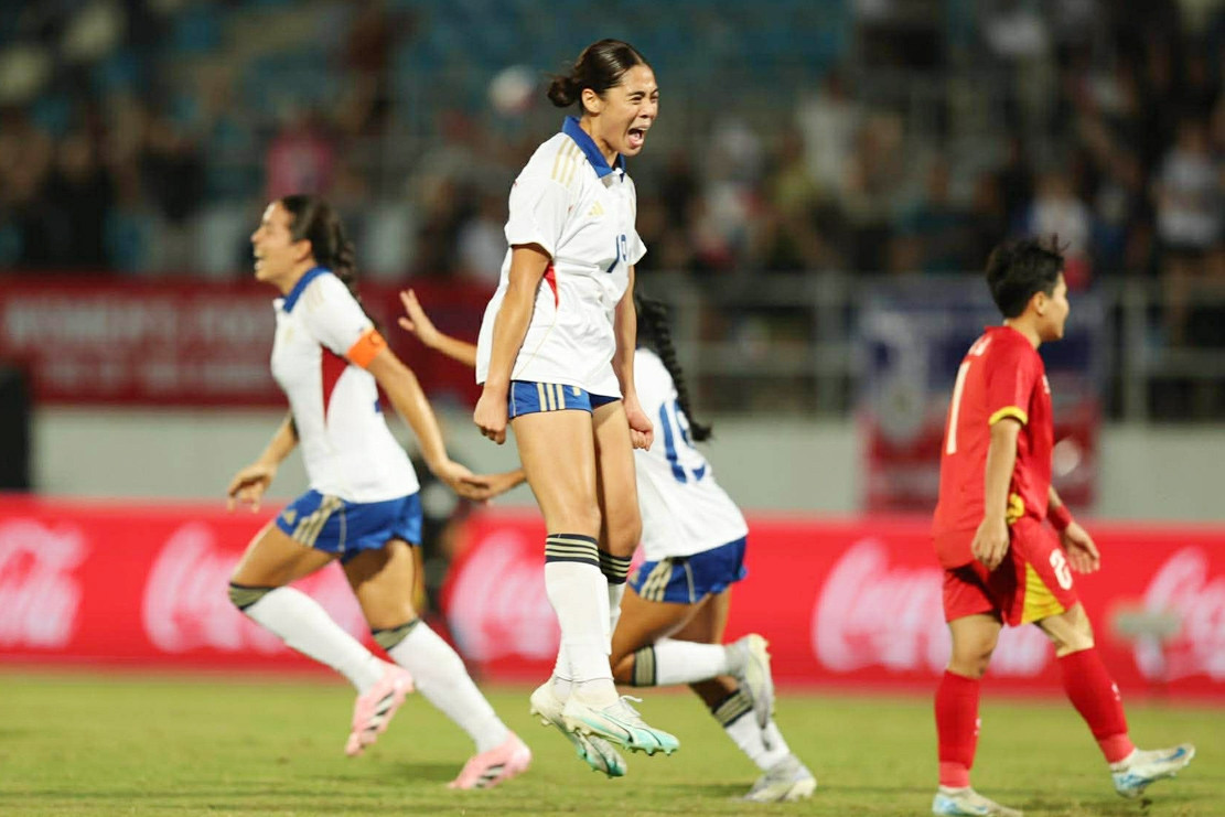 Tuyển nữ Việt Nam thua đáng tiếc Philippines phút chót