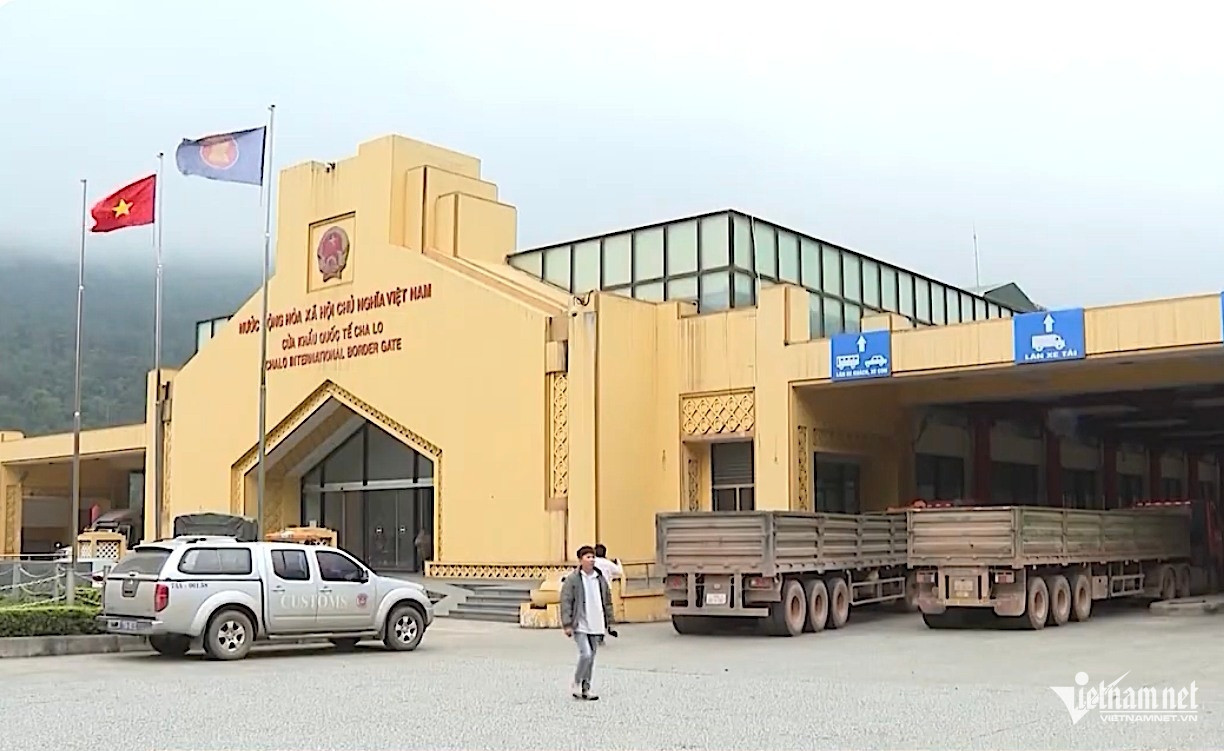 W-Cửa khẩu Cha Lo QT.jpg