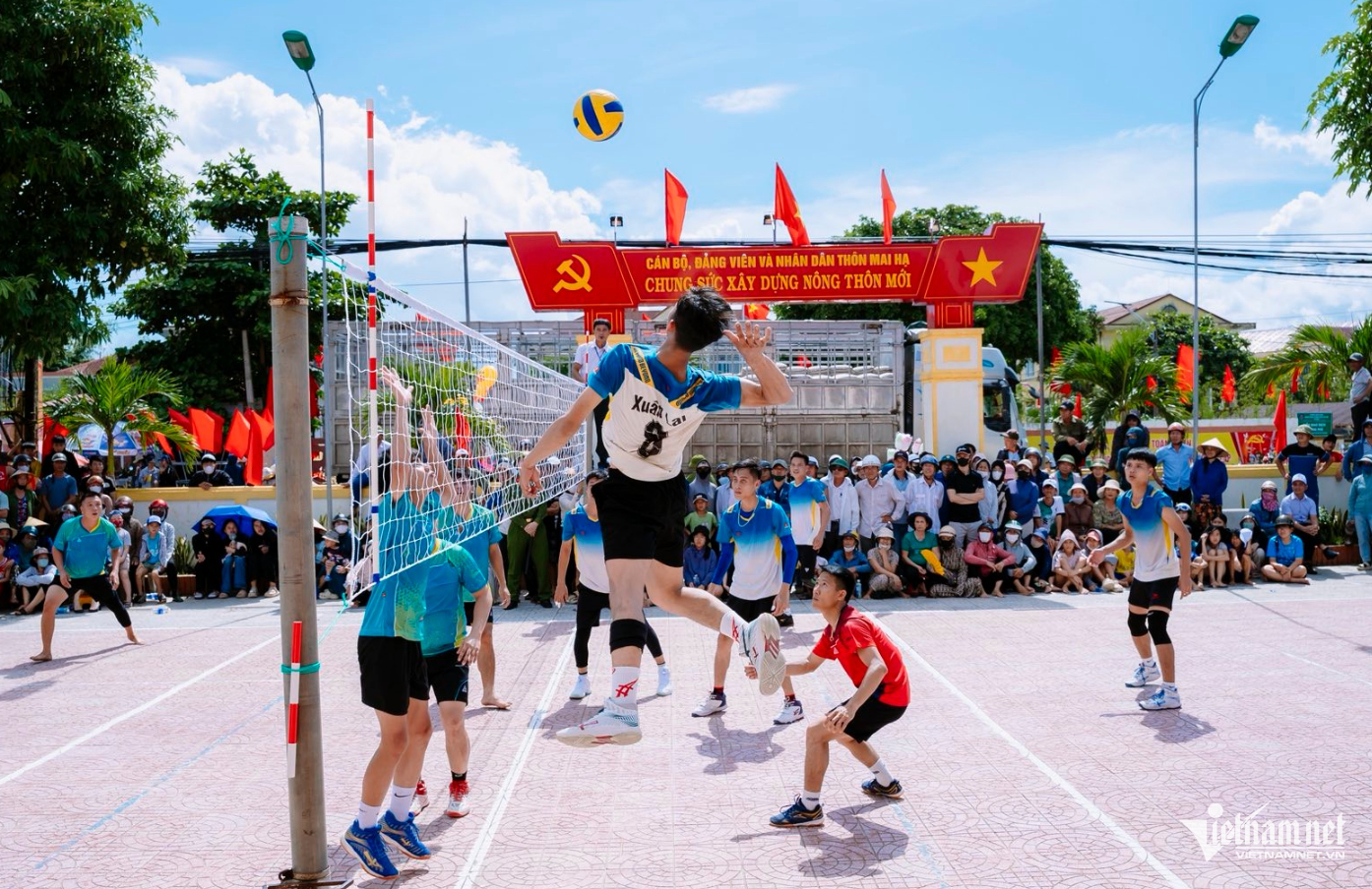 W-Trường Phú.png