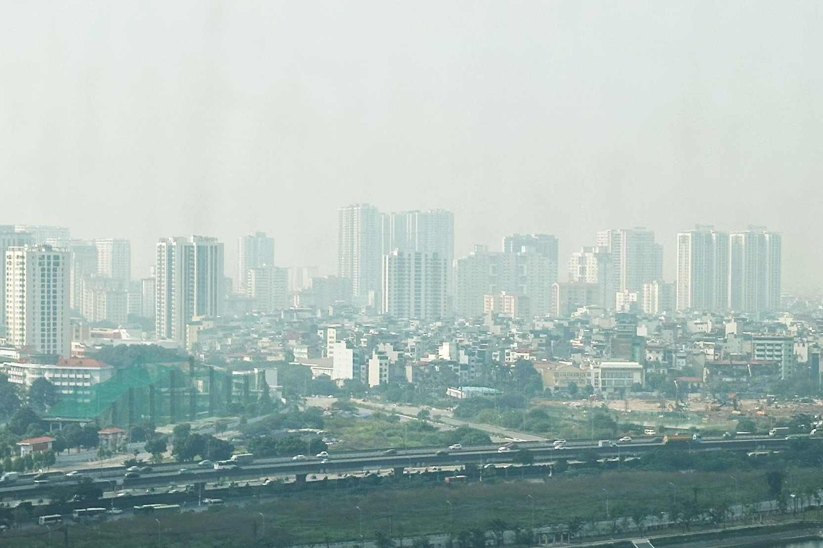 Cập nhật 14h hôm nay: Không khí Hà Nội ô nhiễm thuộc Top 10 thế giới