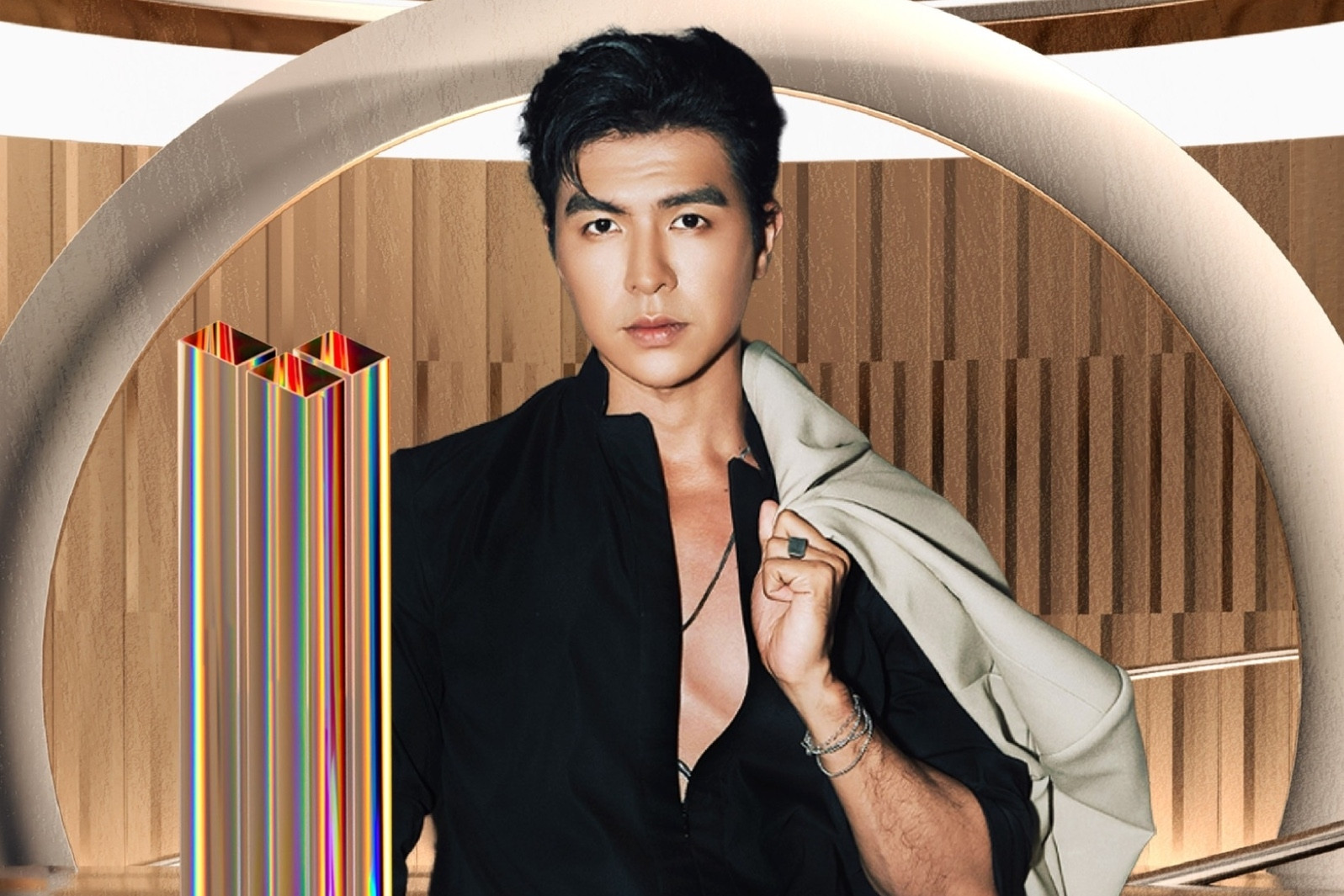 Chiến thắng của mỹ nam hot nhất 'Mưa đỏ' và diễn viên Lan Ngọc