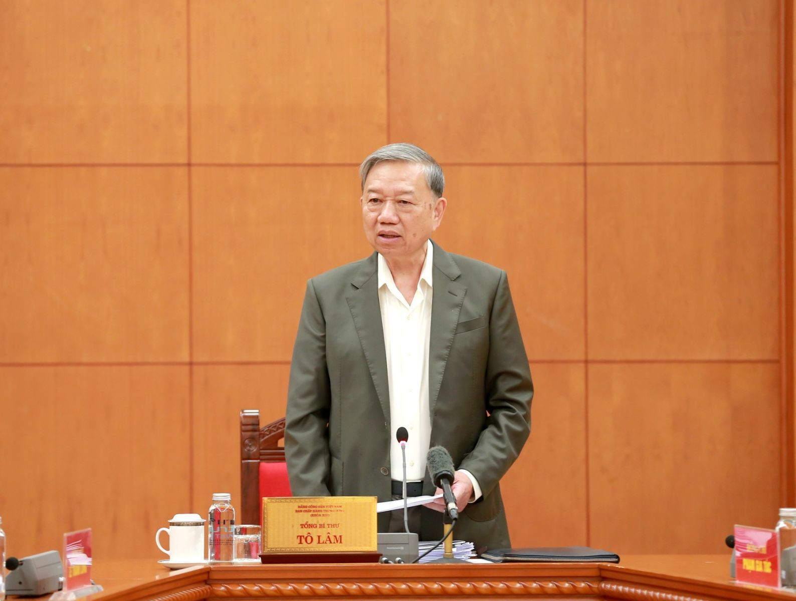 Chieu 3_12_Untitled 2.jpg