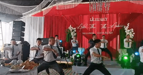Đám cưới ở Hà Tĩnh, bố cô dâu tặng màn múa võ Karate cực ngầu
