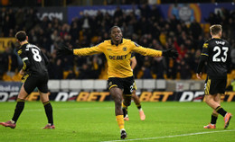 resources_premierleague_pulselive_com 2025 12 08T203934Z_193616798_UP1ELC81LDX3R_RTRMADP_3_SOCCER ENGLAND WOL MUN (1).jpg