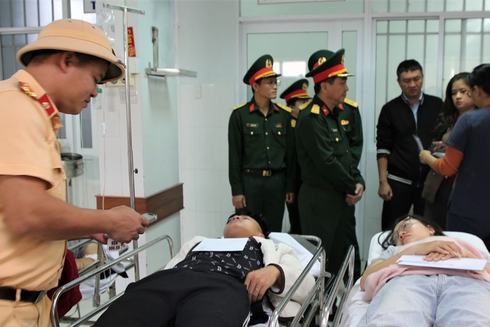 Tai nạn nghiêm trọng trên cao tốc: Các nạn nhân đều là người nhà đi đám cưới về