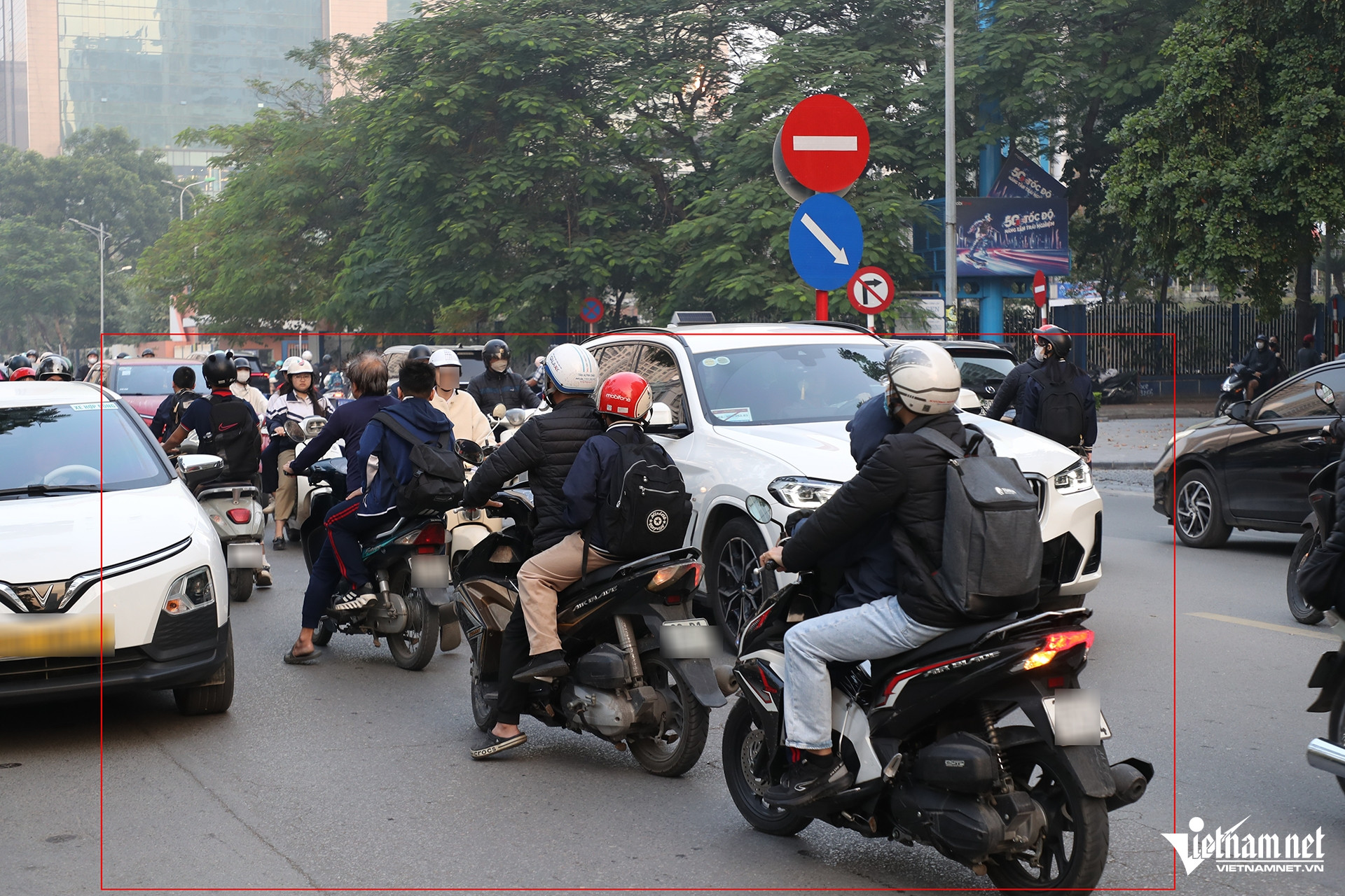 W-di nguoc chieu 2 sao chép.jpg