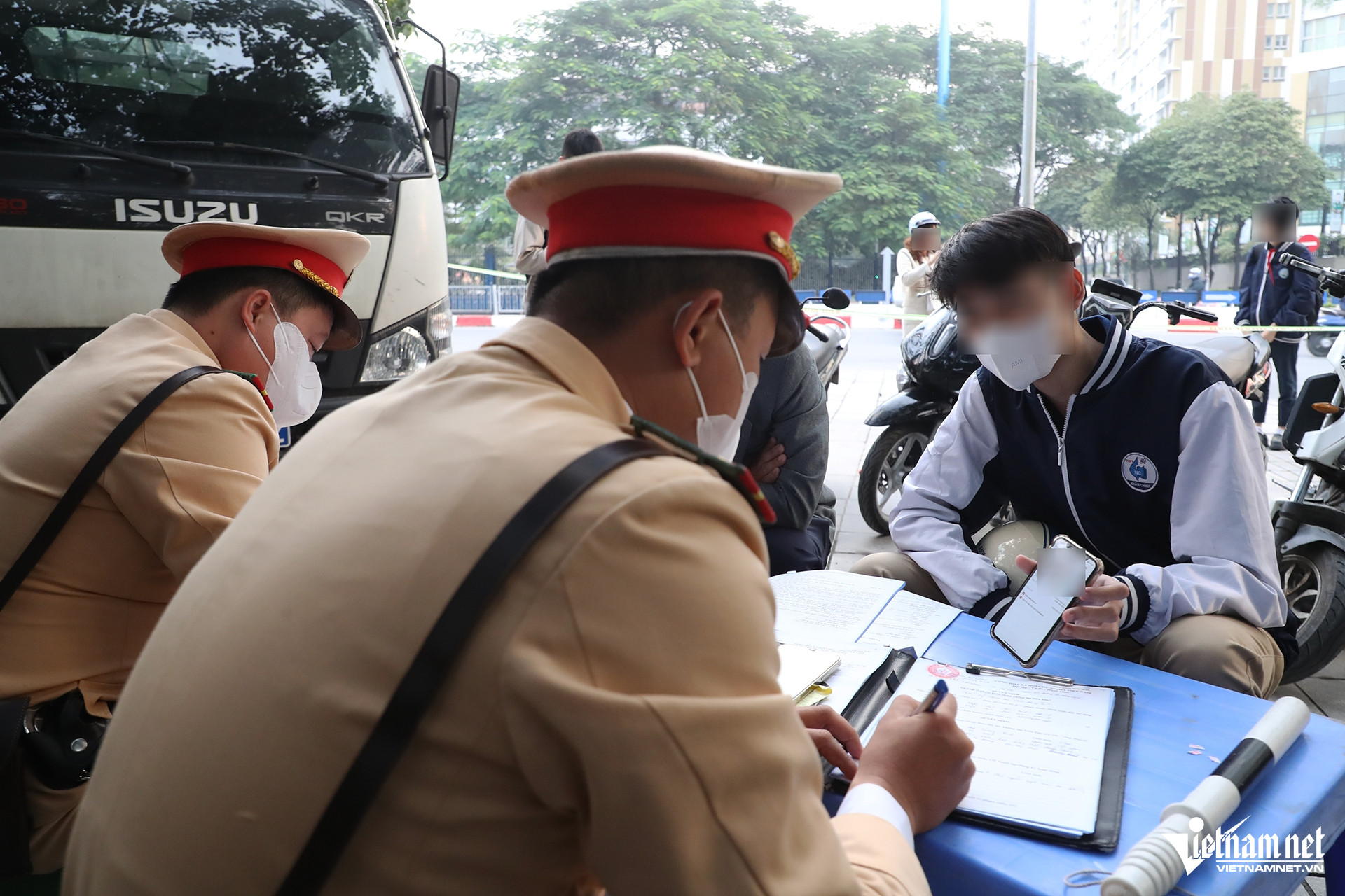 W-di nguoc chieu 9.jpg