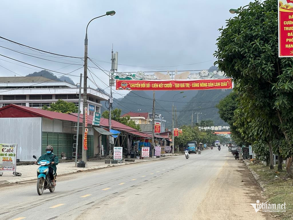 W-Hoa An Cao Bang.jpg