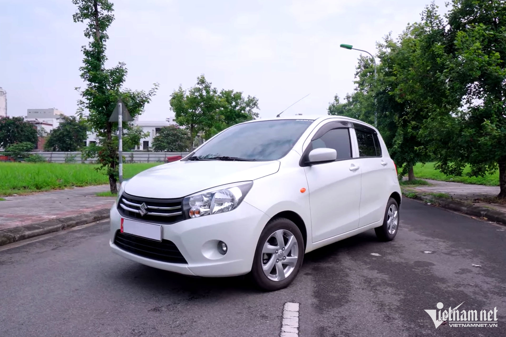 W-Suzuki Celerio cu (1).jpg