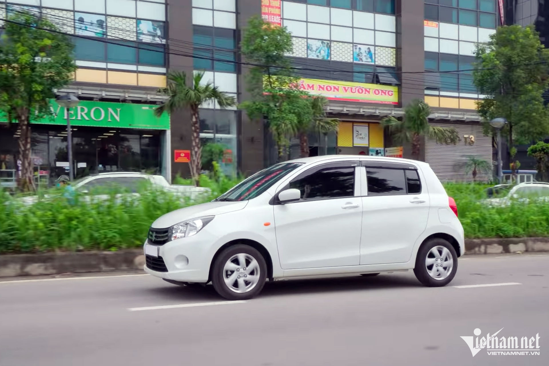 W-Suzuki Celerio cu (13).jpg