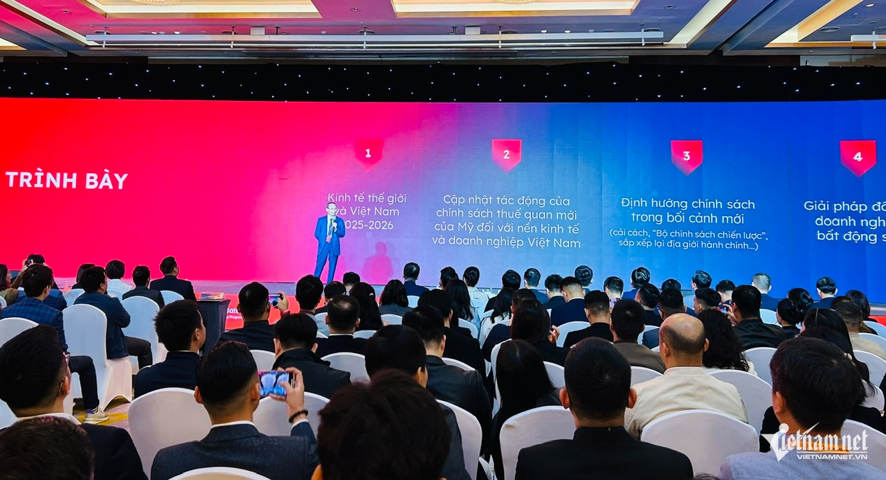 W-TS Can Van Luc.jpg